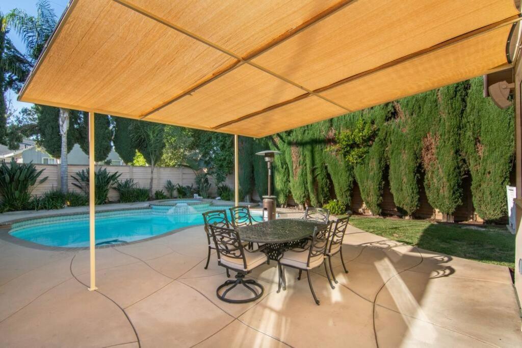 Large Home With Pool + Jacuzzi Los Angeles Kültér fotó