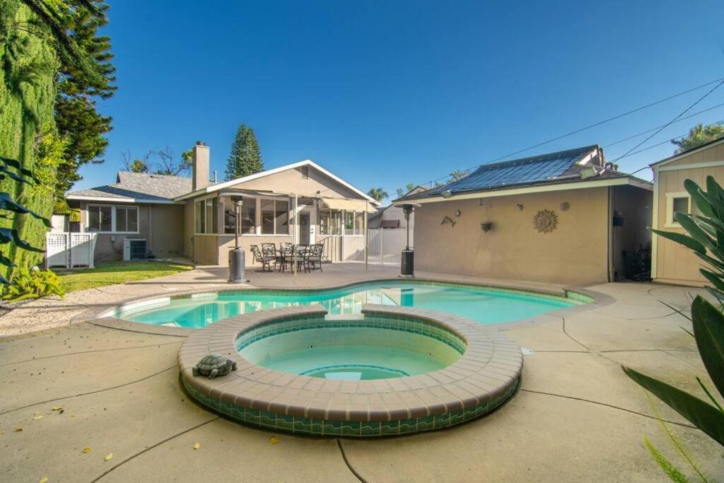 Large Home With Pool + Jacuzzi Los Angeles Kültér fotó